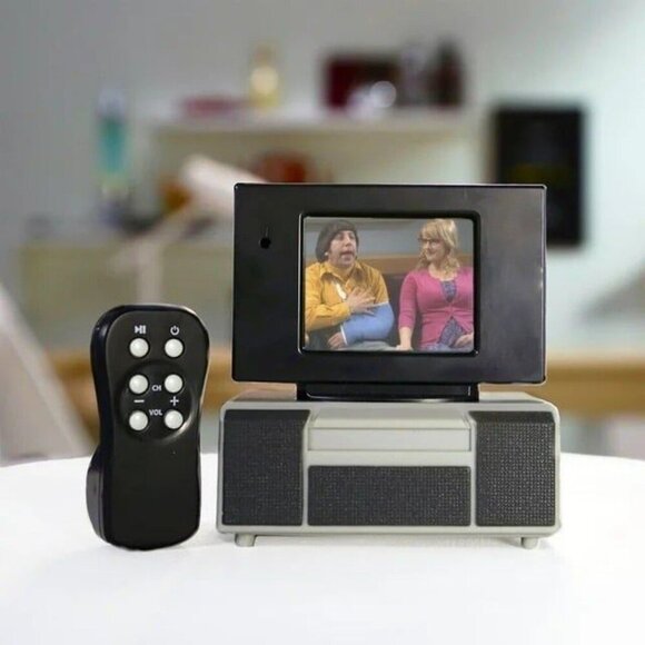 Tiny TV Classics Big Bang Theory Season 4 Sealed New BBT! - Picture 6 of 6